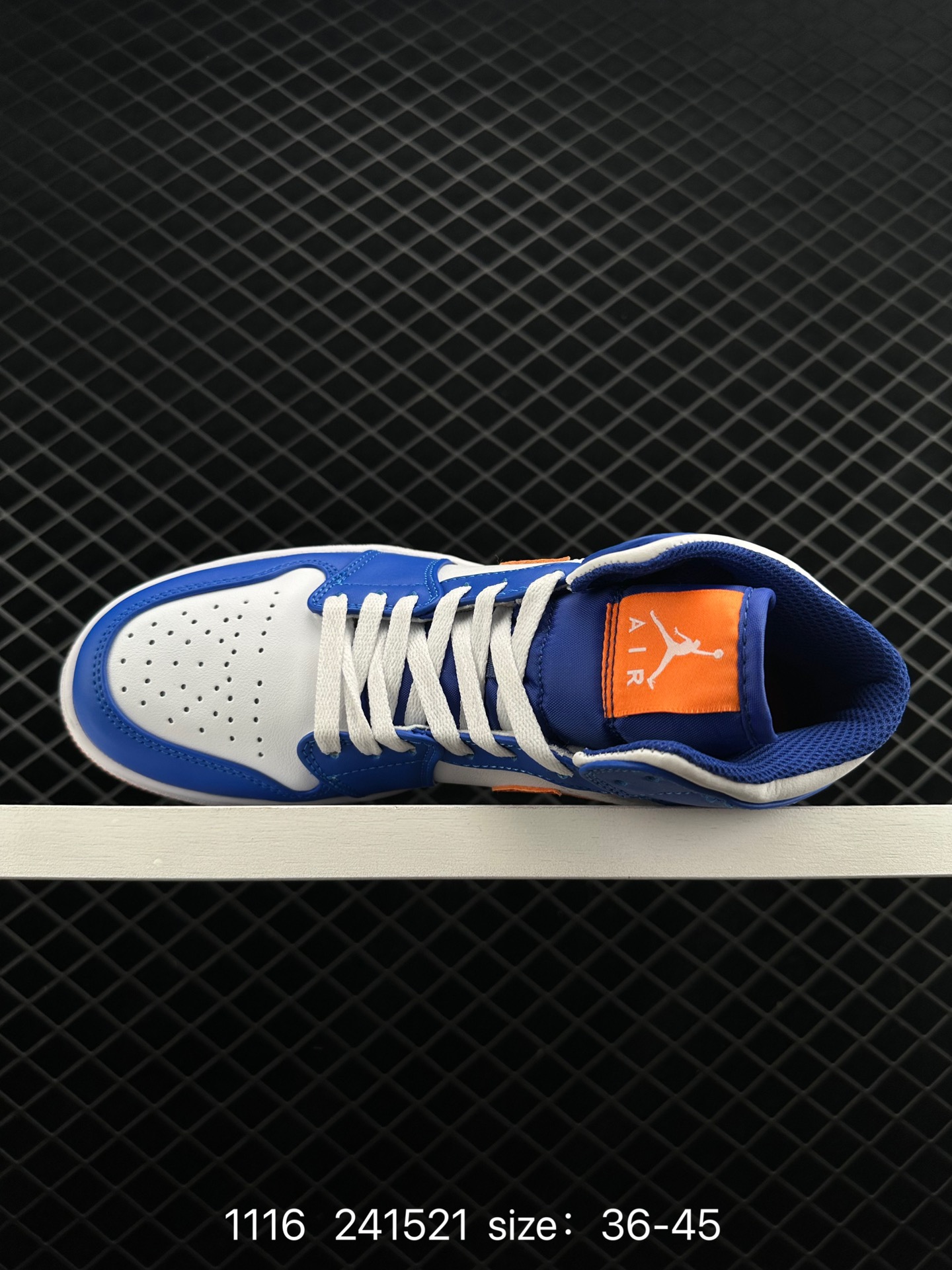 （NIKE）AIR JORDAN 1 MID